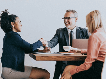 workers-meeting-around-a-table