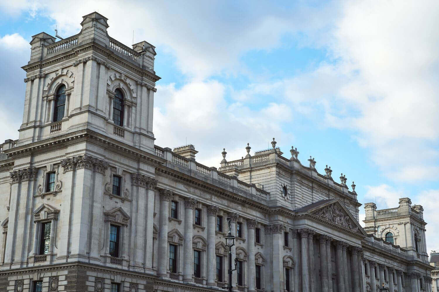 Image: Parliament Street. HMRC rejects calls for CEST-style IR35 tool. Experts react after Employment Status and Intermediaries forum June 2025